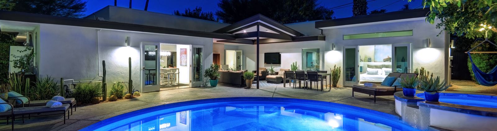 Palm Springs vacation rental pool